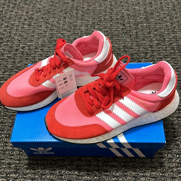 Adidas - Picture 2 of 5